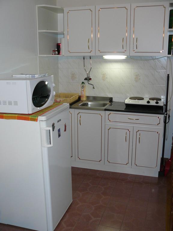 Zsuzsi Apartman Залакарос Стая снимка
