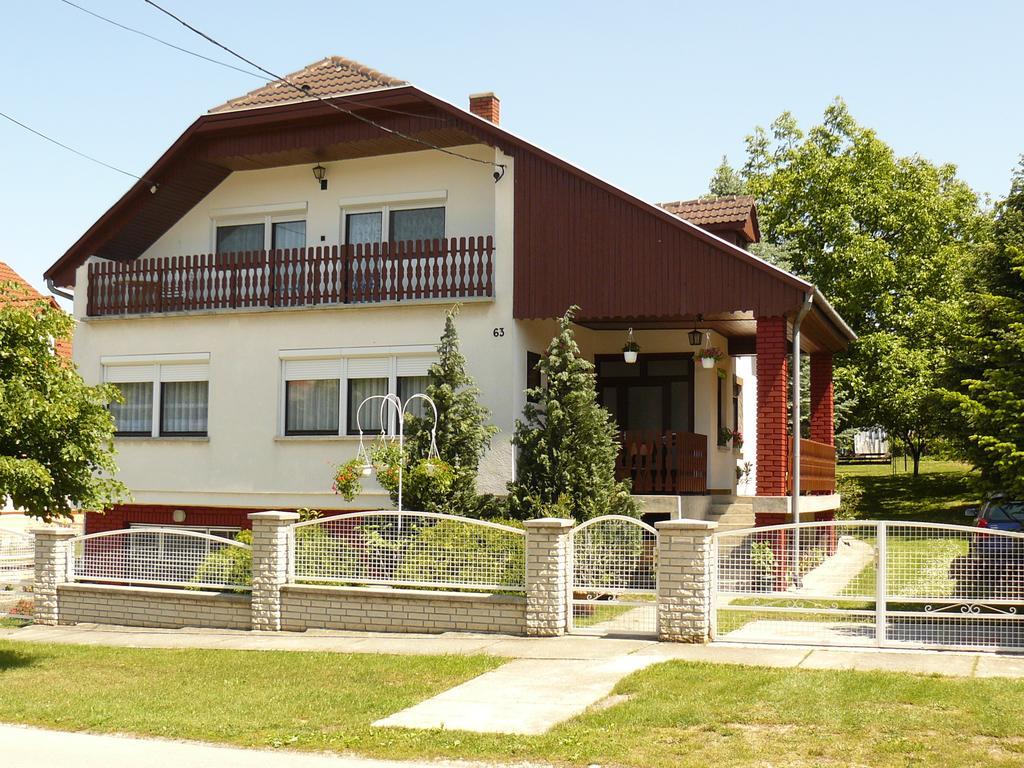 Zsuzsi Apartman Залакарос Екстериор снимка