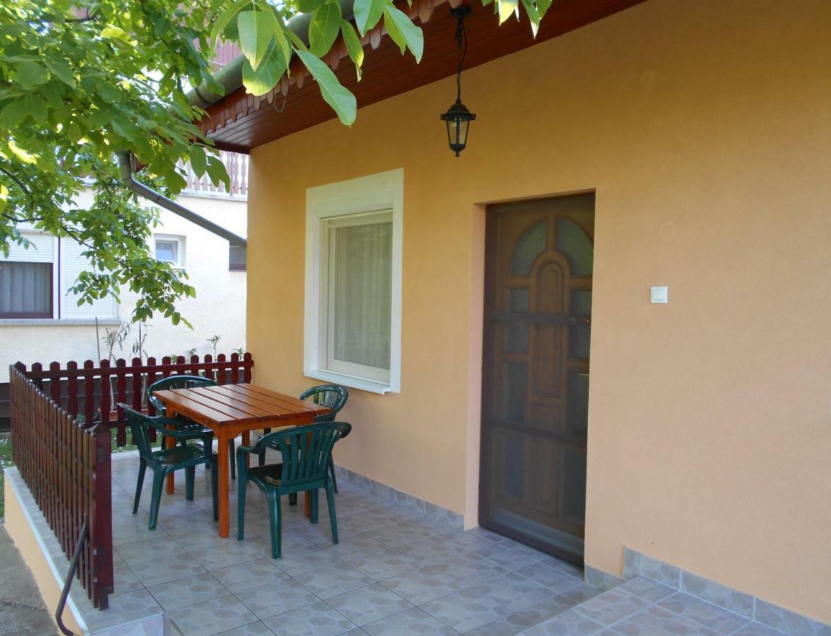 Zsuzsi Apartman Залакарос Екстериор снимка